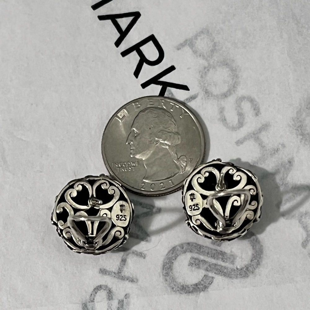😎🎄JOHN HARDY AUTHENTIC STERLING SILVER DOT DESIGN BUTTON EARRINGS - Picture 3 of 12